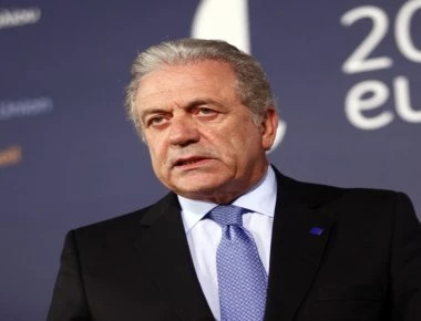 Δ. Αβραμόπουλος για Novartis: «Αυτά τα καθάρματα θα βρεθούν στο εδώλιο -Αν βρεθεί κάτι, στο εκτελεστικό απόσπασμα»